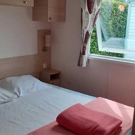 Kemp Camping Les Champs Fleuris Duingt