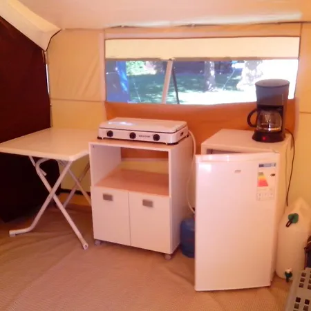 Camping Les Champs Fleuris