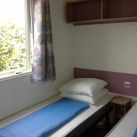 Kemp Camping Les Champs Fleuris Duingt