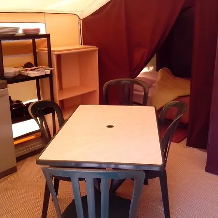 Kemp Camping Les Champs Fleuris