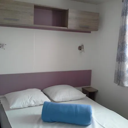 Kemp Camping Les Champs Fleuris Duingt